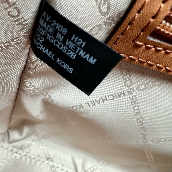 Michael Kors Karlie - Picture 13 of 14